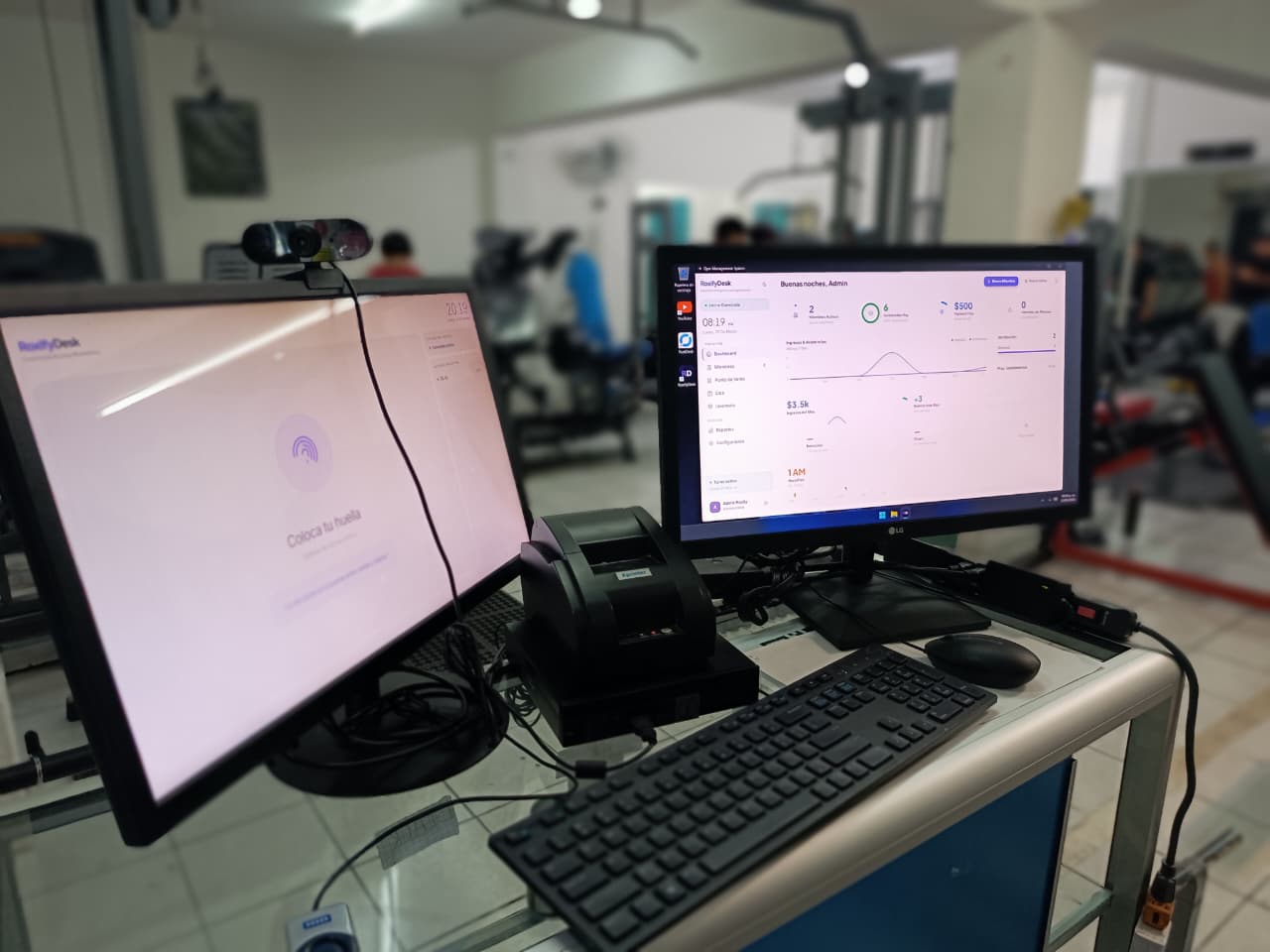 Instalación de RoxifyDesk en Gladiador Gym — Playa del Carmen
